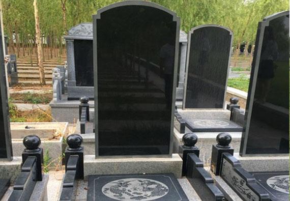 標(biāo)準(zhǔn)墓區(qū):立碑03