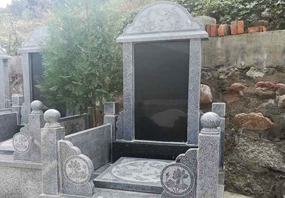 靜安園:花崗巖龍鳳碑