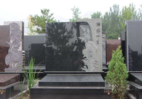慧安園1B區(qū):立碑