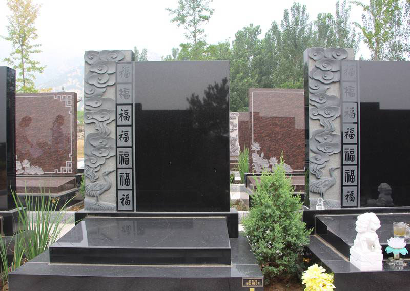 慧安園1B區(qū):慧安園立碑
